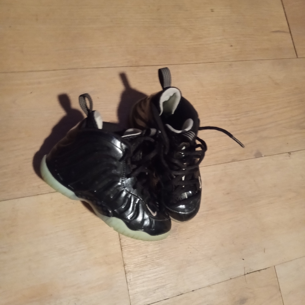 Shoes - Picture 3 of 3